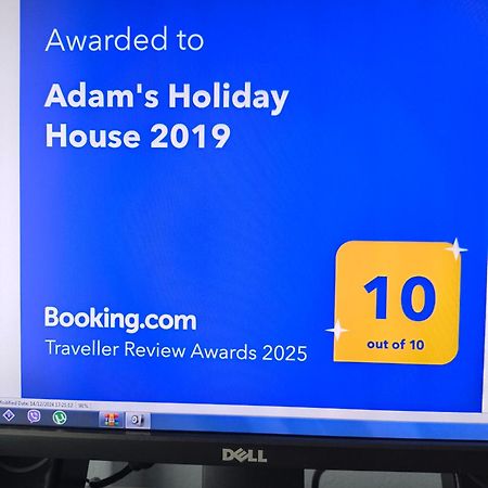 Adam'S Holiday House 2019 Karianí エクステリア 写真