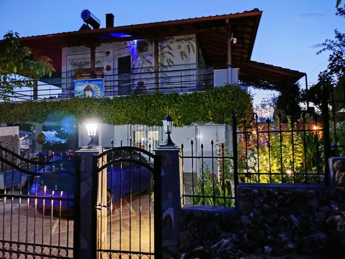 Adam'S Holiday House 2019 Karianí エクステリア 写真