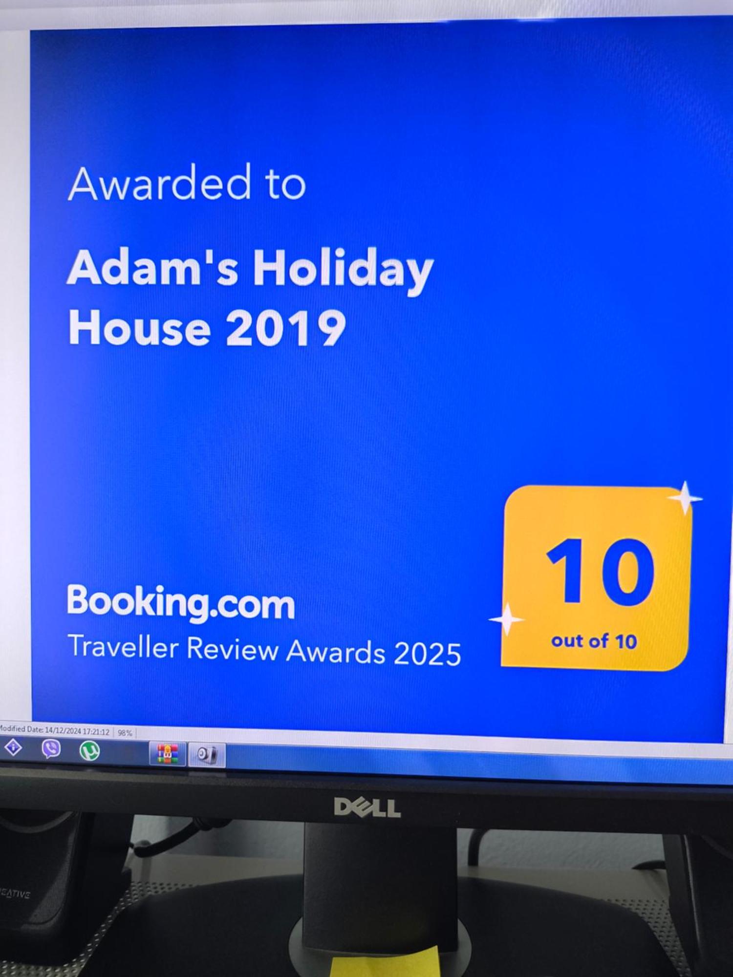 Adam'S Holiday House 2019 Karianí エクステリア 写真